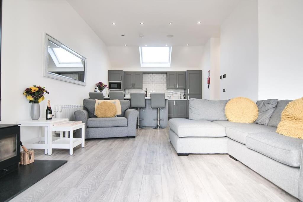 Hoxne Cottages - Daisy Cottage With Private Hot Tub يورك المظهر الخارجي الصورة