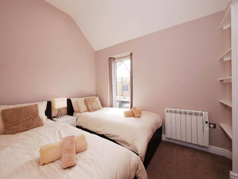 Hoxne Cottages - Daisy Cottage With Private Hot Tub يورك المظهر الخارجي الصورة